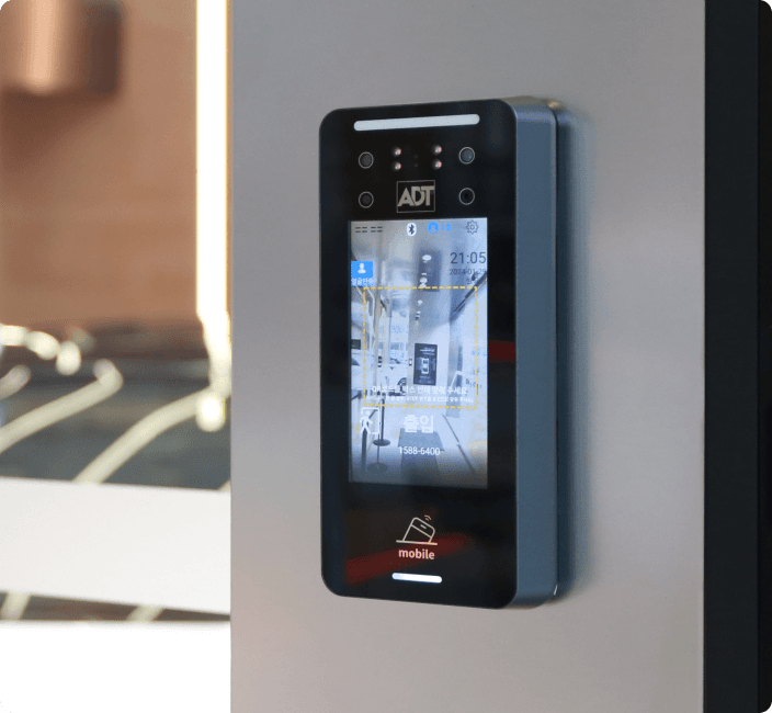 출입통제 시스템 이미지